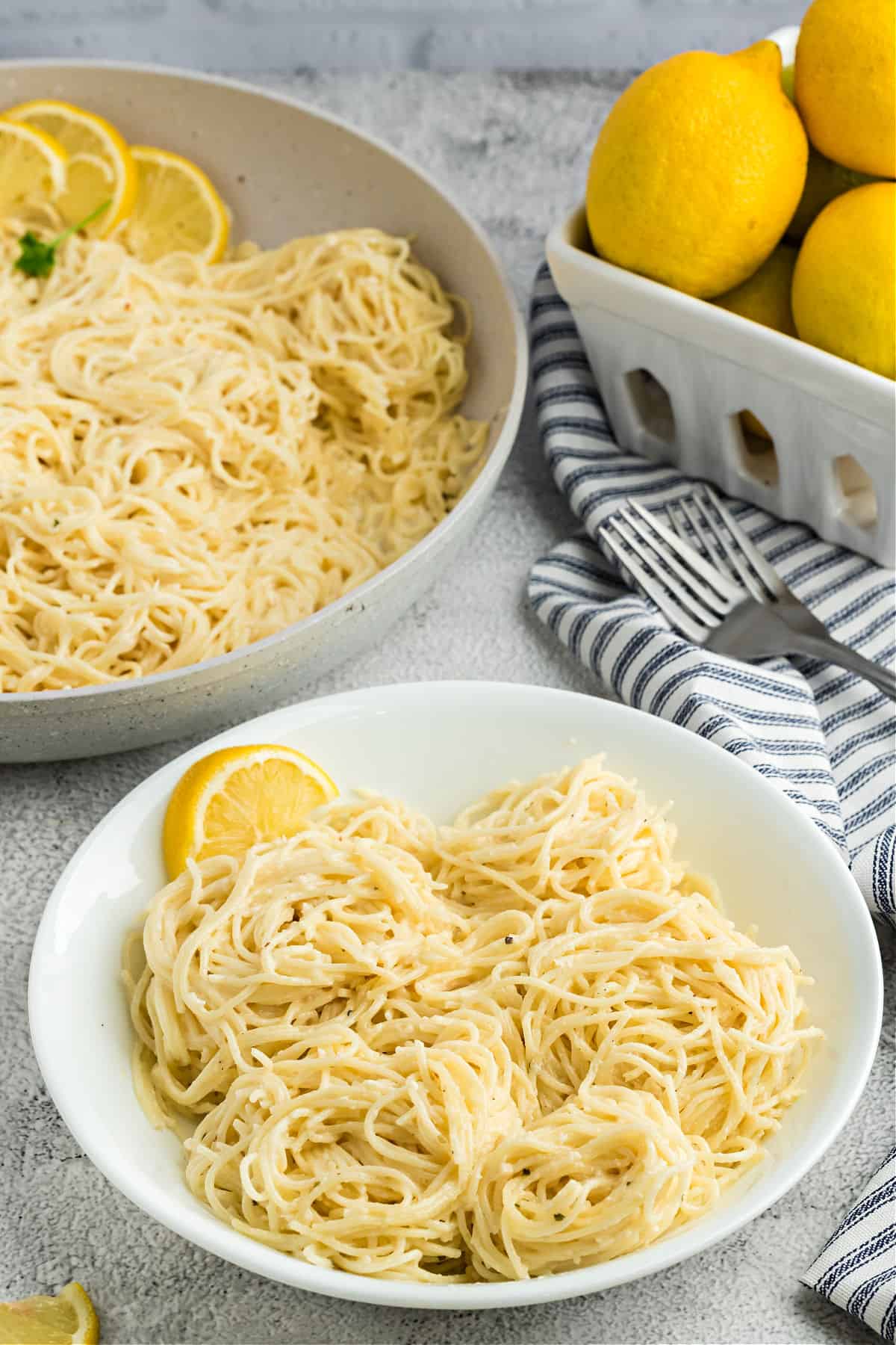 Lemon garlic pasta in a bowl.