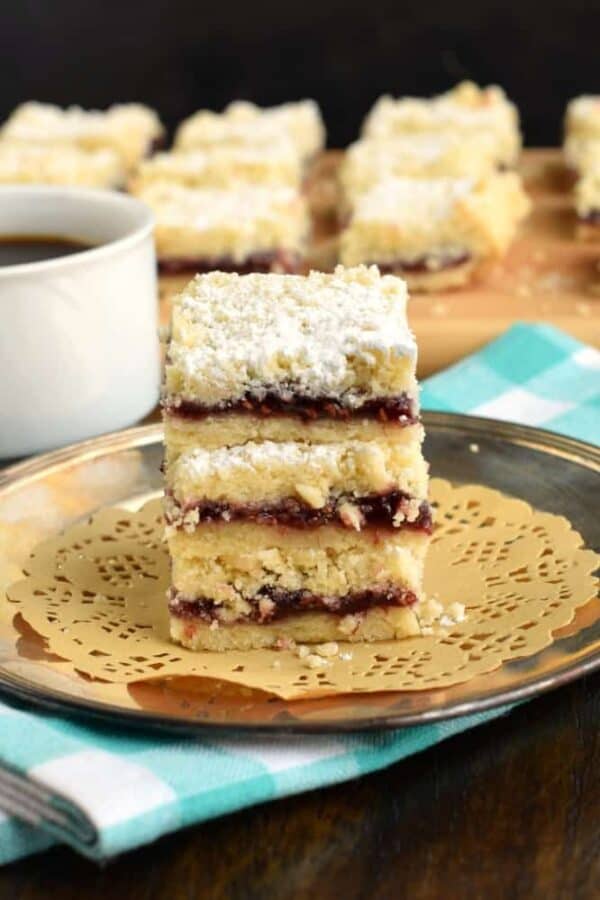 the best raspberry shortbread crumble bars recipe