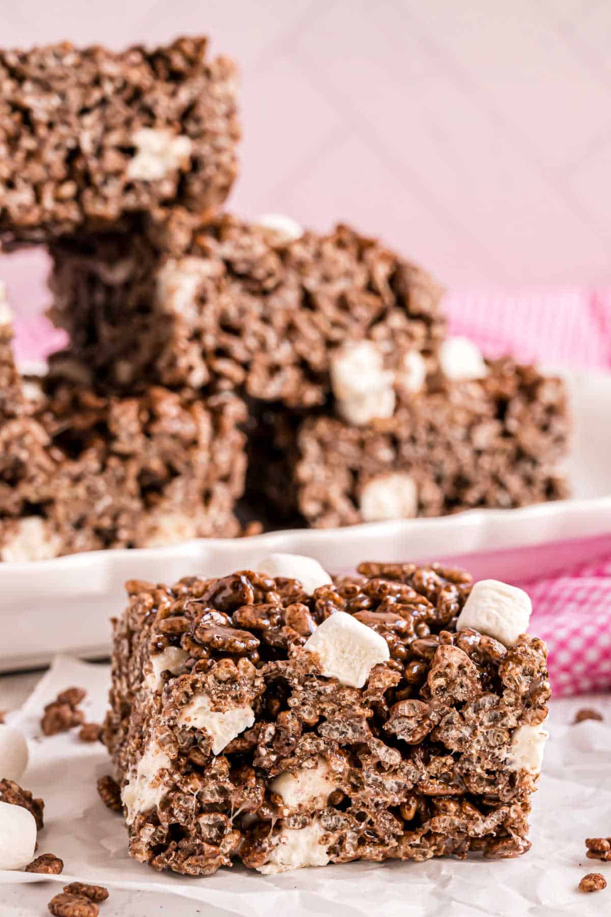 Large chocolate rice krispie treat to serve.