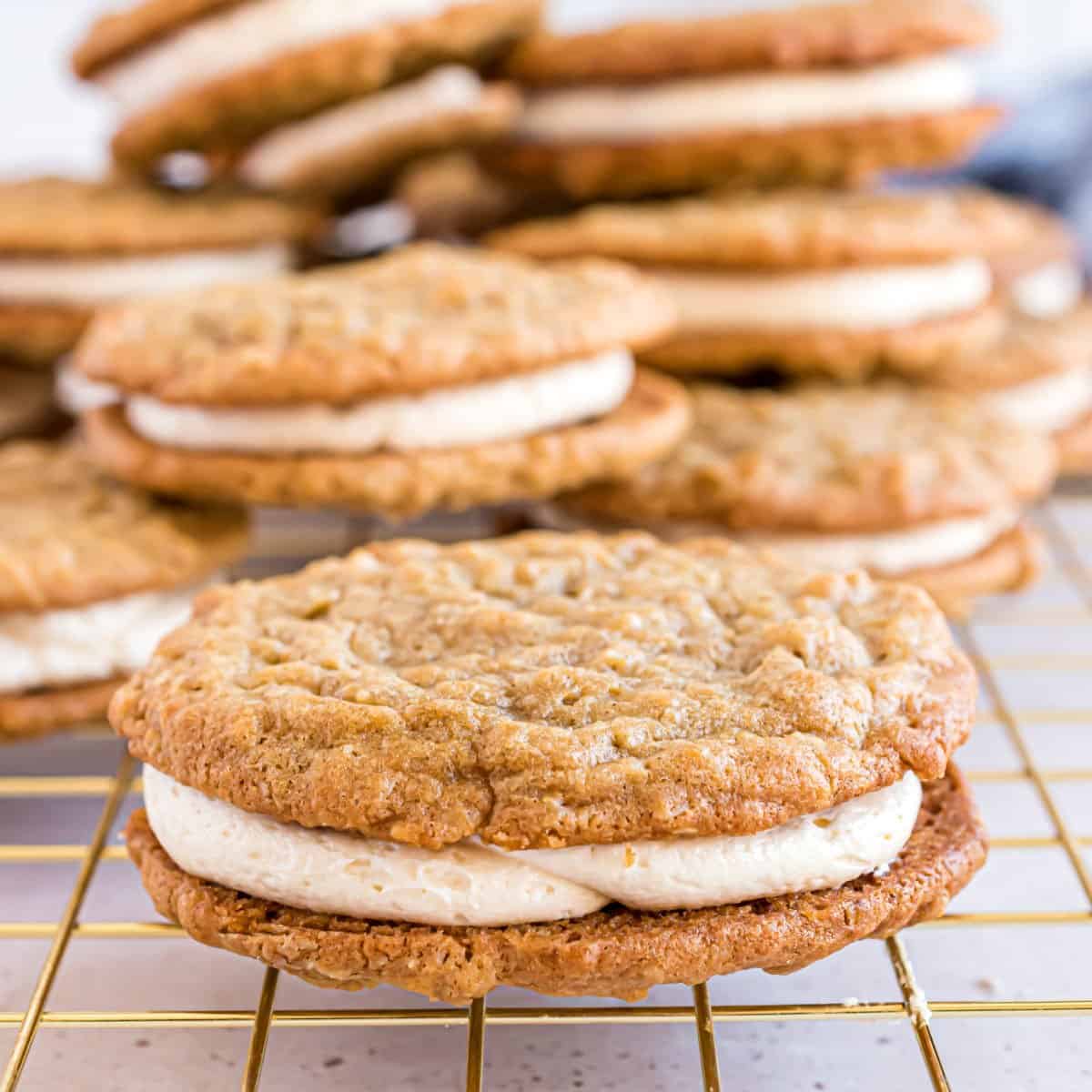 Homemade Spiced Oatmeal Creme Pie Story - White Kitchen Red Wine