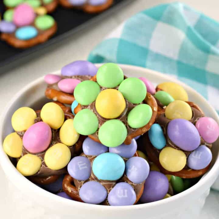 Flower Pretzel Candy