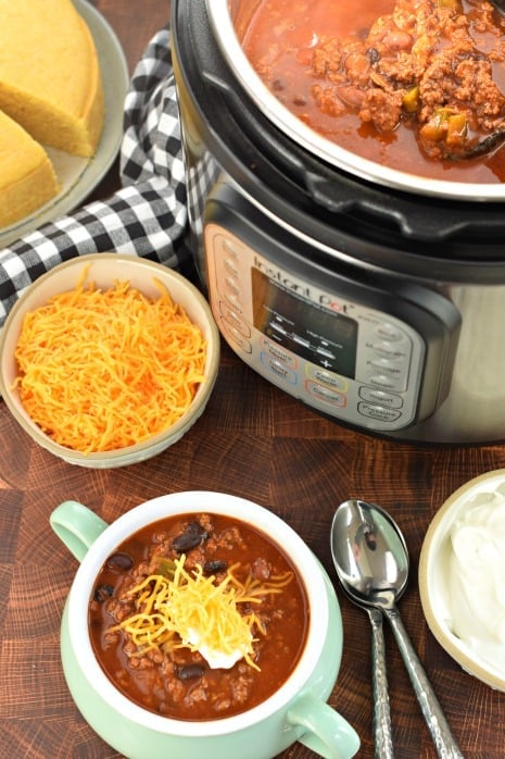 https://www.shugarysweets.com/wp-content/uploads/2020/02/instant-pot-chili-2.jpg