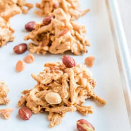 No Bake Haystack Cookies are just the thing to satisfy your intense sweet tooth cravings. It’s the ideal recipe for little hands to help, too!