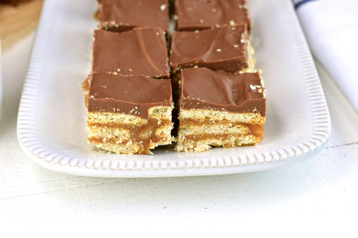Caramel Club Cracker Bars Recipe Shugary Sweets