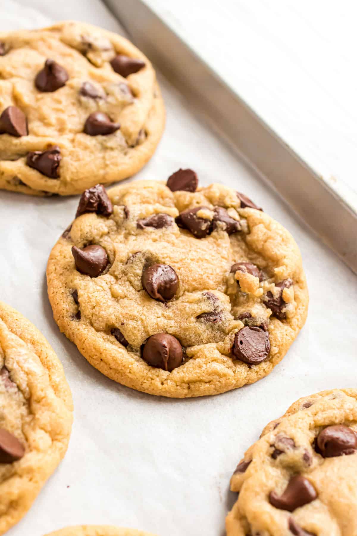 https://www.shugarysweets.com/wp-content/uploads/2020/05/chocolate-chip-cookies-baked.jpg