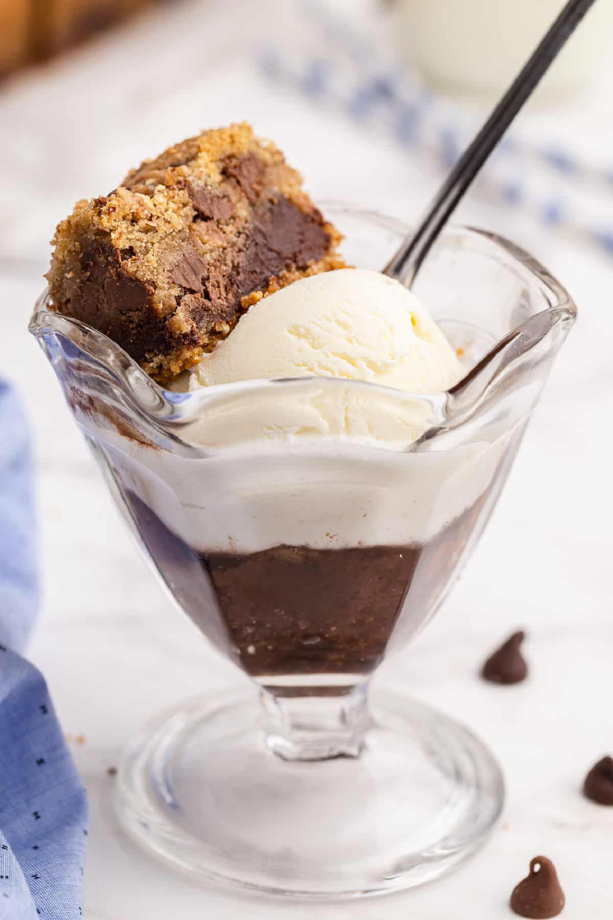 Ice cream sundae with chocolate chip toffee fudge bars.