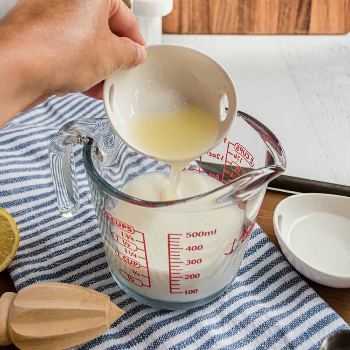 How to make buttermilk substitute shugary sweets