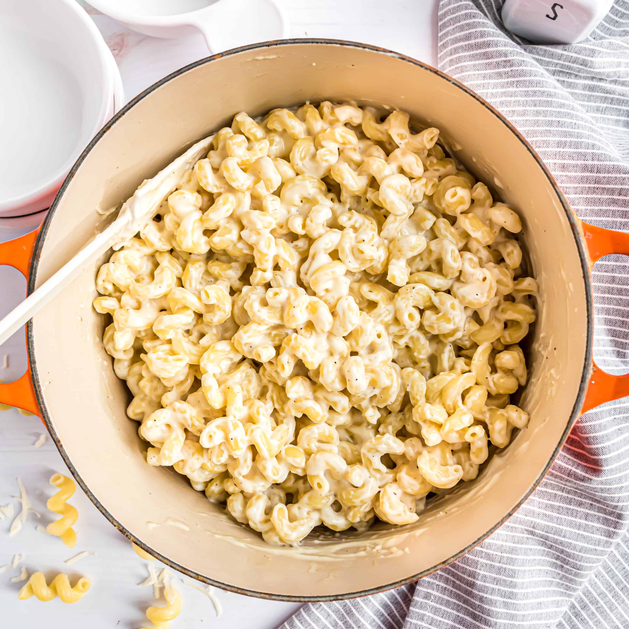 Easy Stovetop Macaroni and Cheese - Just a Taste