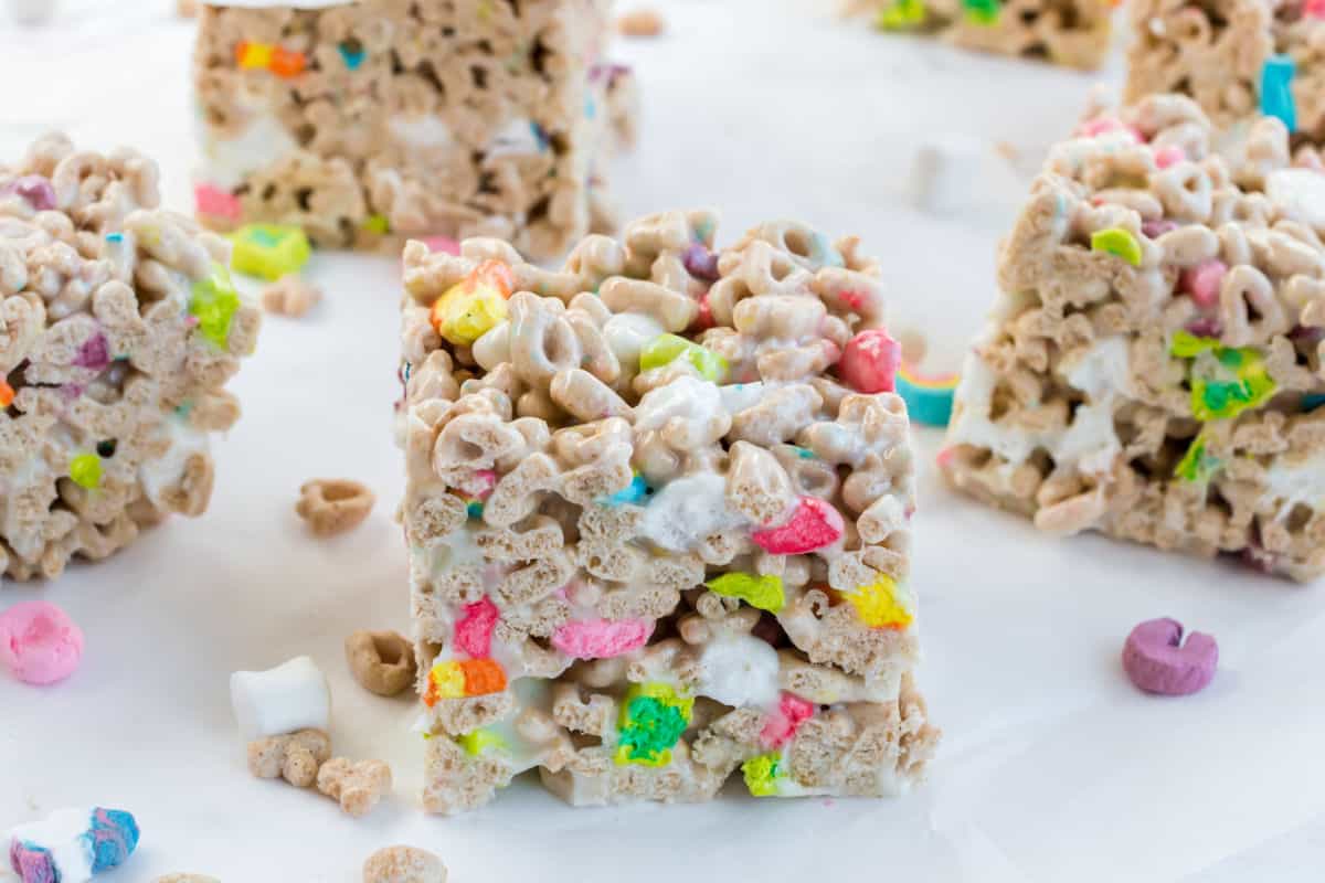 Lucky Charms Marshmallow Treats Bars Recipe - Shugary Sweets