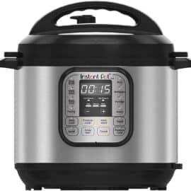 6 quart Instant Pot.