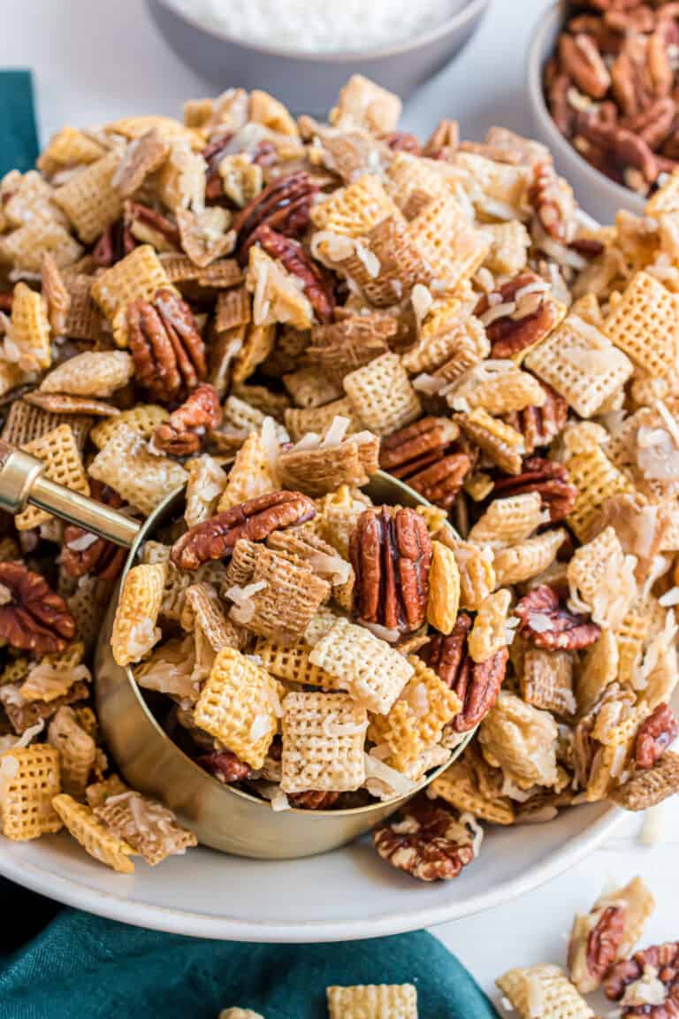 Easy sweet holiday chex mix