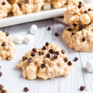 Avalanche Cookies are chewy no-bake cookies with rice cereal, peanut butter and two kinds of chocolate. No need to turn on the oven to make perfect cookies in minutes!