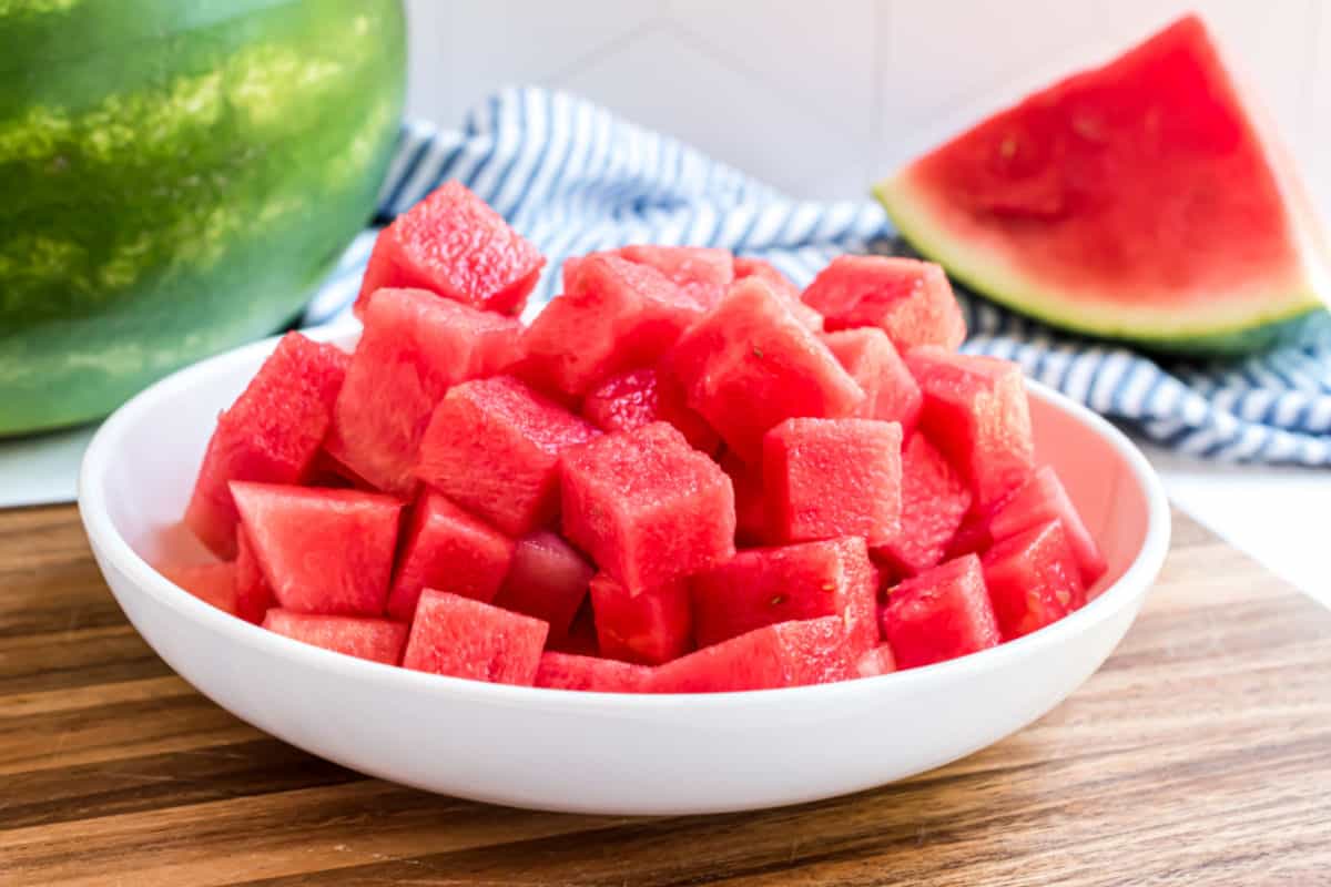 How to cut a watermelon into cubes ?