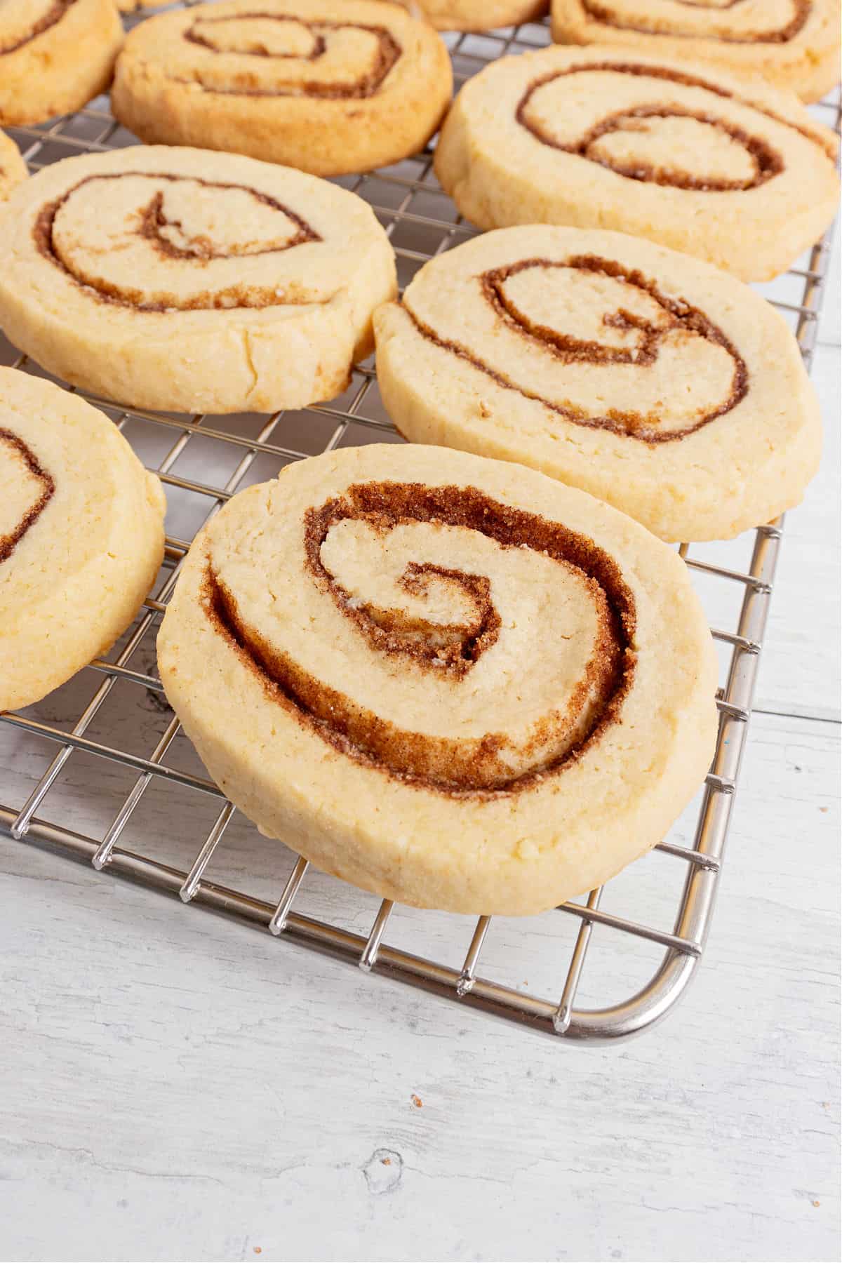 Cookies cooling on a wire cooling rack.