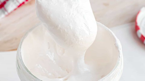 Marshmallow Fluff Recipe (only 6 ingredients!)