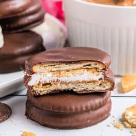 Ritz Cookies are little packages of nostalgia. And chocolate! You can assemble them in minutes, for a perfectly munchable combo of salty, sweet, and satisfying.