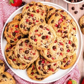 This Strawberry Chocolate Chip Cookies recipe offers the perfect marriage of textures. They’re delicious and chewy with a soft center and crispy caramelized edges. Better still, they’ll be in and out of the oven in less than 30 minutes.