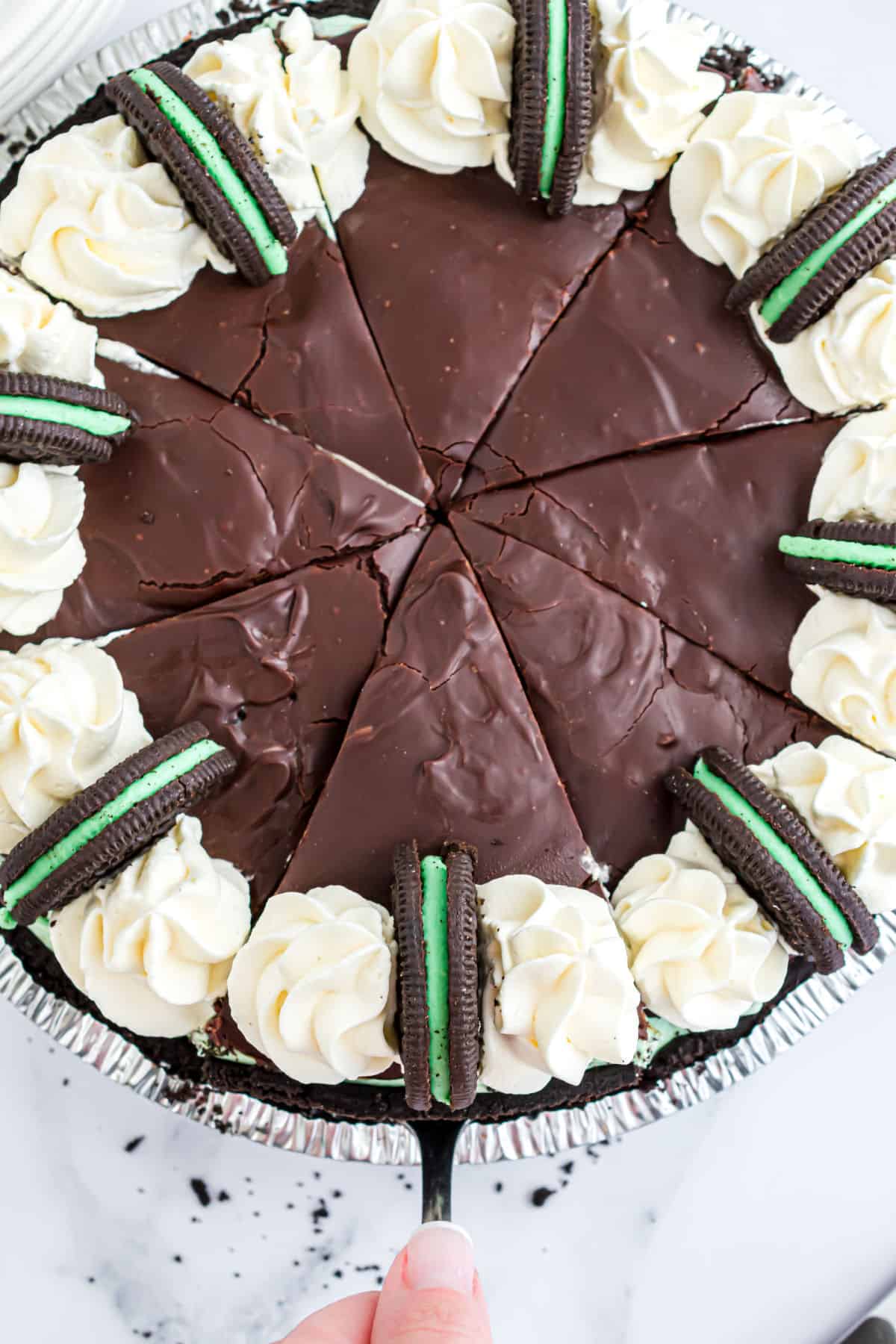 Grasshopper pie cut into slices.