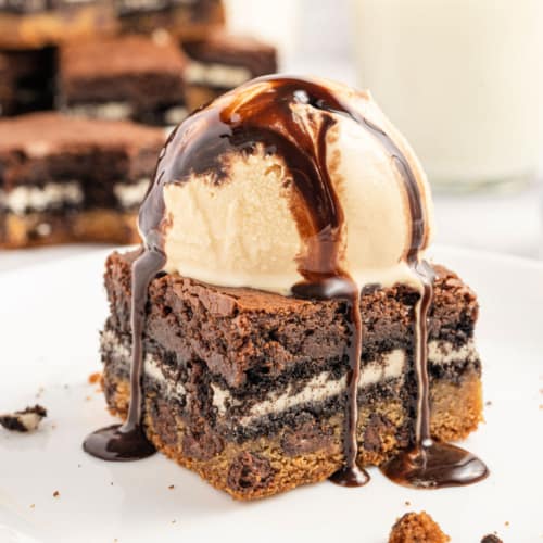 Slutty Brownies are the dessert version of pure indulgence. Made on a cookie dough base with a layer of your favorite Oreos, this dish is topped with a generous layer of brownie batter. What’s not to love? 
